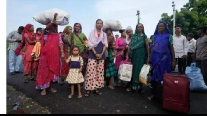 चक्रवात के कारण 74000 लोगों को किया गया अपने जगह से स्थानांतरित