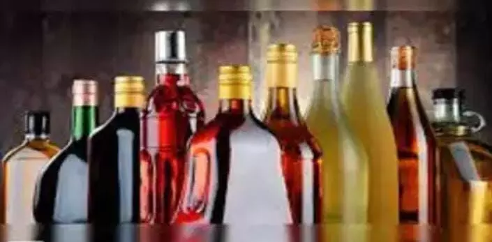 अब शराब पीने वालों के लिए आ रही है खुशखबरी, यूपी शहरी इलाकों में 449 शराब के ठेके और खोले जाएगे