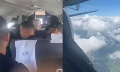 ये क्या!! बादलों में उड़ान के दौरान Flight का खुल गया दरवाजा, फिर जो हुआ कर देगा हैरान; देखें- VIDEO