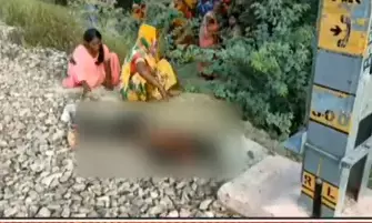 फर्रुखाबाद से बड़ी ख़बर,ट्रेन से कटकर 3 युवकों की मौत फर्रुखाबाद से बड़ी ख़बर,ट्रेन से कटकर 3 युवकों की मौत