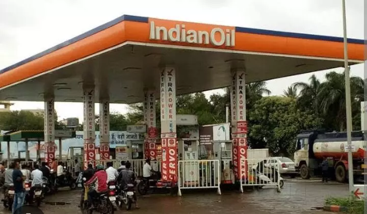 Petrol-Diesel Price: पेट्रोल और डीजल की बिक्री हो गई है कम क्या इस वजह से इसके रेट होंगे कम?