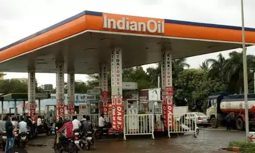 Petrol-Diesel Price: पेट्रोल और डीजल की बिक्री हो गई है कम क्या इस वजह से इसके रेट होंगे कम? Petrol-Diesel Price: पेट्रोल और डीजल की बिक्री हो गई है कम क्या इस वजह से इसके रेट होंगे कम?