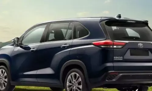 यह 7 सीटर कार है बिल्कुल कमाल लुक और फीचर में करती है, फॉर्च्यूनर को भी पीछे