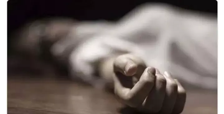 हैदराबाद में आरटीआई कार्यकर्ता की हत्या कर शव खदान में फेंका, 3 गिरफ्तार हैदराबाद में आरटीआई कार्यकर्ता की हत्या कर शव खदान में फेंका, 3 गिरफ्तार