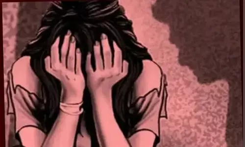 रेप पीड़िता की आपबीती सुनकर आप की आंखों से भी निकल आएंगे आंसू, आश्रम की चारदीवारी में हुआ कांड रेप पीड़िता की आपबीती सुनकर आप की आंखों से भी निकल आएंगे आंसू, आश्रम की चारदीवारी में हुआ कांड