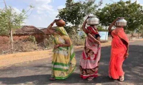 गर्मी की लहर के बीच अस्पताल में भर्ती होने के कारण केंद्रीय स्वास्थ्य मंत्रालय ने उत्तर प्रदेश, बिहार में भेजीं टीमें गर्मी की लहर के बीच अस्पताल में भर्ती होने के कारण केंद्रीय स्वास्थ्य मंत्रालय ने उत्तर प्रदेश, बिहार में भेजीं टीमें