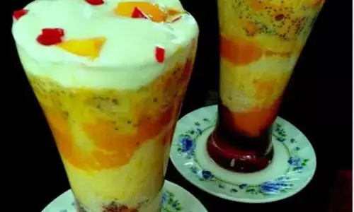 फालूदा रेसिपी: मिठाई के शौकीन हैं? आसान स्टेप्स से बनाएं टेस्टी कूलर फालूदा रेसिपी: मिठाई के शौकीन हैं? आसान स्टेप्स से बनाएं टेस्टी कूलर