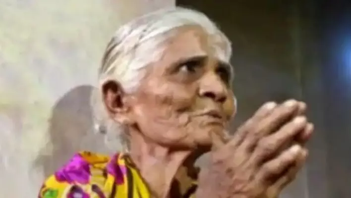 झोपड़पट्टी में रहने वाली 90 वर्षीय कर्नाटक की महिला का बिजली का बिल आया ₹100000