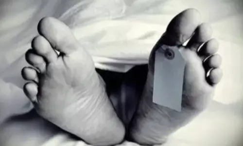 सुल्तानपुर जिला जेल मे 2 कैदियों ने की आत्महत्या, शव पेड़ से लटके मिले, जांच के हुए आदेश सुल्तानपुर जिला जेल मे 2 कैदियों ने की आत्महत्या, शव पेड़ से लटके मिले, जांच के हुए आदेश