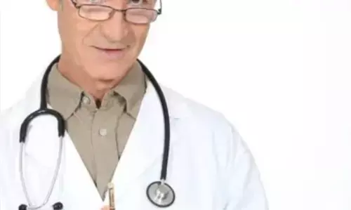 यूपी में डॉक्टरों ने पैसों के लालच में छोड़ी सरकारी नौकरी यूपी में डॉक्टरों ने पैसों के लालच में छोड़ी सरकारी नौकरी