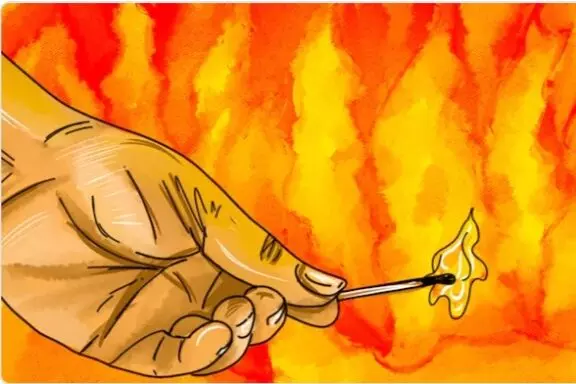 गर्लफ्रेंड ने किया ब्लॉक तो कानपुर का शख्स पहुंच गया बरेली और खुद पर डाला पेट्रोल गर्लफ्रेंड ने किया ब्लॉक तो कानपुर का शख्स पहुंच गया बरेली और खुद पर डाला पेट्रोल