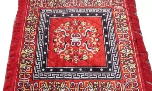 अगर आप भी पूजा के समय नहीं करते हैं सही आसन का इस्तेमाल, तो दरिद्रता नहीं छोड़ेगी पीछा