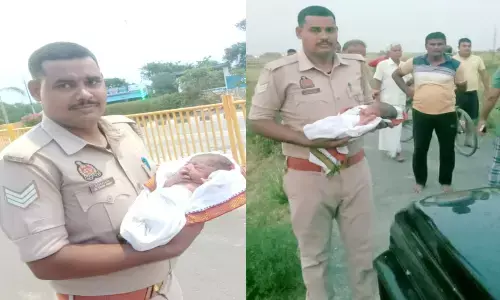 नवजात मासूम को कलयुगी माँ ने अपने आँचल से किया दूर, बड़ागाँव थाने के पुलिस वाले बने नवजात बच्ची के रक्षक नवजात मासूम को कलयुगी माँ ने अपने आँचल से किया दूर, बड़ागाँव थाने के पुलिस वाले बने नवजात बच्ची के रक्षक