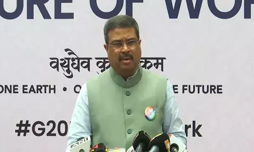 शिक्षा मंत्री धर्मेन्द्र प्रधान ने की पुणे में शिक्षा विभाग की बैठक की अध्यक्षता और कही नई शिक्षा नीति को लेकर बड़ी बात शिक्षा मंत्री धर्मेन्द्र प्रधान ने की पुणे में शिक्षा विभाग की बैठक की अध्यक्षता और कही नई शिक्षा नीति को लेकर बड़ी बात
