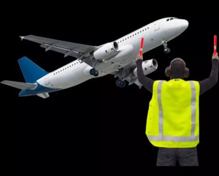 अपना करियर आगे बढ़ाएं: विमानन नौकरियों की रोमांचक और मांग भरी दुनिया में