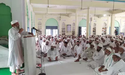 शादी में खर्च न कर उच्च शिक्षा पर लगाएं अपनी कमाई... मुफ्ती बिन यामीन की मुस्लिमों से अपील