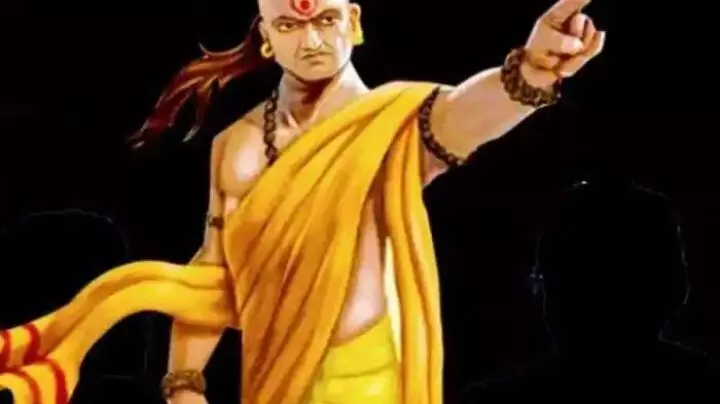 चाणक्य नीति :3 रहस्य जो आपको कभी किसी के साथ साझा नहीं करने चाहिए