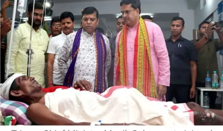 त्रिपुरा उल्टा रथ यात्रा दुर्घटना मे बिजली का झटका लगने से 7 की मौत, पीएम मोदी ने मुआवजे का किया ऐलान त्रिपुरा उल्टा रथ यात्रा दुर्घटना मे बिजली का झटका लगने से 7 की मौत, पीएम मोदी ने मुआवजे का किया ऐलान