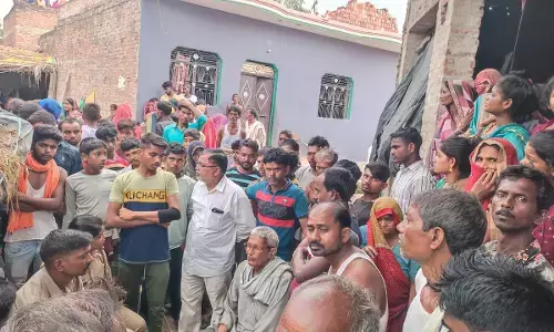 फंदे से लटकती मिली विवाहिता की लाश