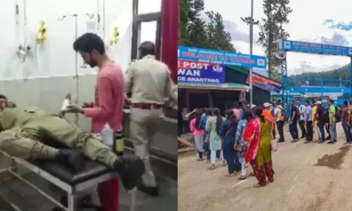 अमरनाथ सुरक्षा काफिले का वाहन राजमार्ग से फिसला,3 घायल अमरनाथ सुरक्षा काफिले का वाहन राजमार्ग से फिसला,3 घायल