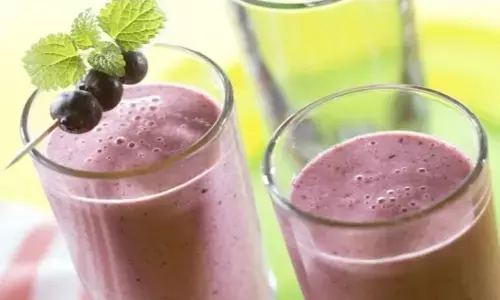 बेरी प्लम स्मूदी: गर्मियों में आपको पहुंचाएगा ठंडक बेरी प्लम स्मूदी: गर्मियों में आपको पहुंचाएगा ठंडक