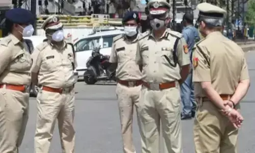 दिल्ली में मंदिर के पास मिला कटा हुआ भैंस का सिर दो नाबालिग को किया गया गिरफ्तार