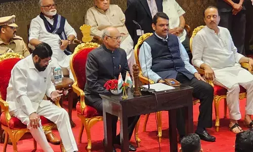 महाराष्ट्र की राजनीति में एक बड़ा उलटफेर, शरद पवार से बगावत कर डिप्टी CM बने अजित पवार, 9 NCP विधायक बने मंत्री महाराष्ट्र की राजनीति में एक बड़ा उलटफेर, शरद पवार से बगावत कर डिप्टी CM बने अजित पवार, 9 NCP विधायक बने मंत्री