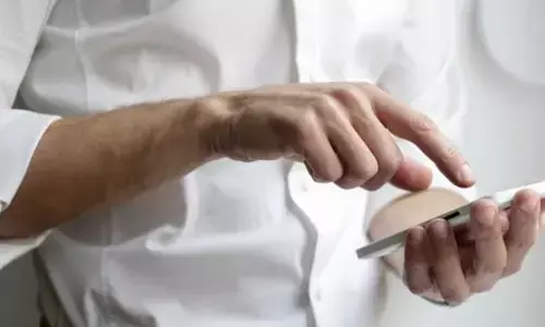 अगर आप भी अपनाते हैं यह आदत तो आपका स्मार्टफोन टॉयलेट सीट से भी ज्यादा है गंदा अगर आप भी अपनाते हैं यह आदत तो आपका स्मार्टफोन टॉयलेट सीट से भी ज्यादा है गंदा