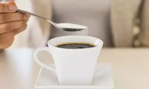 अतिरिक्त चीनी का आपकी त्वचा पर प्रभाव अतिरिक्त चीनी का आपकी त्वचा पर प्रभाव