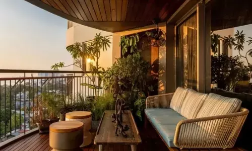 अपने घर की बालकनी को सजाने के 11 आधुनिक तरीके