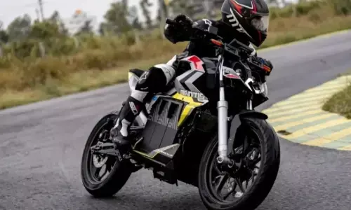 Orxa Mantis: 140 рдХрд┐рдореА рдкреНрд░рддрд┐ рдШрдВрдЯреЗ рдХреА рдЯреЙрдк рд╕реНрдкреАрдб рд╡рд╛рд▓реА рдЗрд▓реЗрдХреНрдЯреНрд░рд┐рдХ рдмрд╛рдЗрдХ рдЬрд▓реНрдж рд╣реА рднрд╛рд░рдд рдореЗрдВ рд╣реЛрдЧреА рд▓реЙрдиреНрдЪ Orxa Mantis: 140 рдХрд┐рдореА рдкреНрд░рддрд┐ рдШрдВрдЯреЗ рдХреА рдЯреЙрдк рд╕реНрдкреАрдб рд╡рд╛рд▓реА рдЗрд▓реЗрдХреНрдЯреНрд░рд┐рдХ рдмрд╛рдЗрдХ рдЬрд▓реНрдж рд╣реА рднрд╛рд░рдд рдореЗрдВ рд╣реЛрдЧреА рд▓реЙрдиреНрдЪ