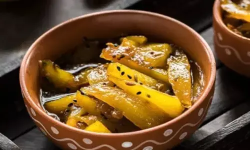 आम की लौंजी: आपका परफेक्ट ग्रीष्मकालीन ऐपेटाइज़र यहाँ है, जानें रेसिपी आम की लौंजी: आपका परफेक्ट ग्रीष्मकालीन ऐपेटाइज़र यहाँ है, जानें रेसिपी