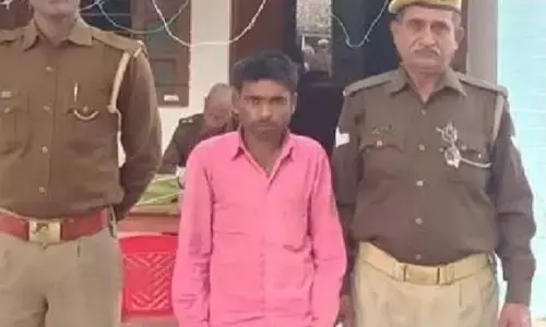 तेलंगाना के एक व्यक्ति को शिवाजी महाराज की प्रतिमा के पास पेशाब करने के आरोप में किया गया गिरफ्तार तेलंगाना के एक व्यक्ति को शिवाजी महाराज की प्रतिमा के पास पेशाब करने के आरोप में किया गया गिरफ्तार