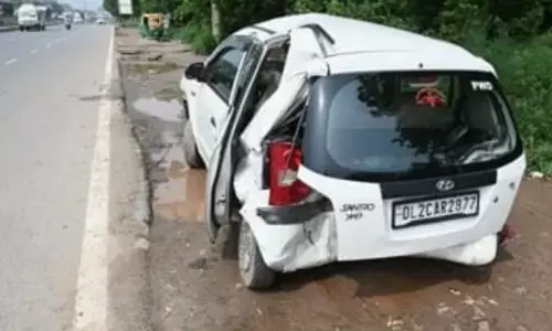 गाजियाबाद में एनएच-48 पर ट्रक ने एक परिवार को रौंदा  चार लोगों की हो गई मौत