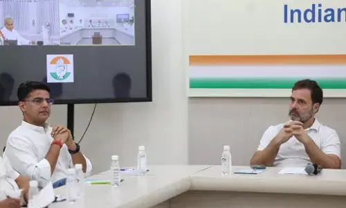 कांग्रेस की 4 घंटे की बैठक में निकला राजस्थान संकट का हल? सचिन पायलट ने कर दिया बड़ा ऐलान? कांग्रेस की 4 घंटे की बैठक में निकला राजस्थान संकट का हल? सचिन पायलट ने कर दिया बड़ा ऐलान?