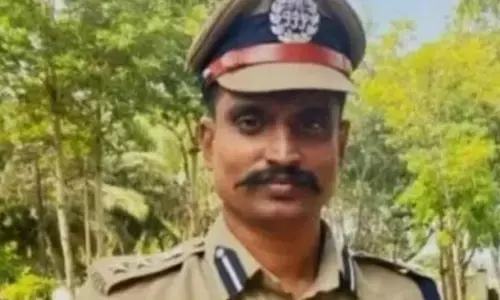 कोयंबटूर में DIG सी विजयकुमार ने खुद को गोली मारकर की आत्महत्या कोयंबटूर में DIG सी विजयकुमार ने खुद को गोली मारकर की आत्महत्या