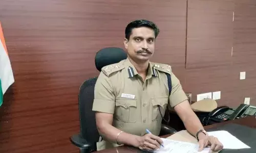 IPS अधिकारी ने किया सुसाइड, सर्विस पिस्टल से खुद को गोली मारी IPS अधिकारी ने किया सुसाइड, सर्विस पिस्टल से खुद को गोली मारी