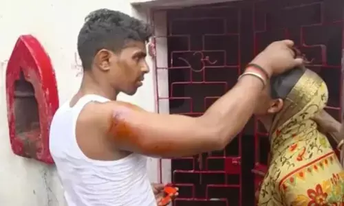 असल जिंदगी में हम दिल दे चुके सनम? बिहार में एक शख्स ने पत्नी की शादी करवाई उसके प्रेमी से असल जिंदगी में हम दिल दे चुके सनम? बिहार में एक शख्स ने पत्नी की शादी करवाई उसके प्रेमी से