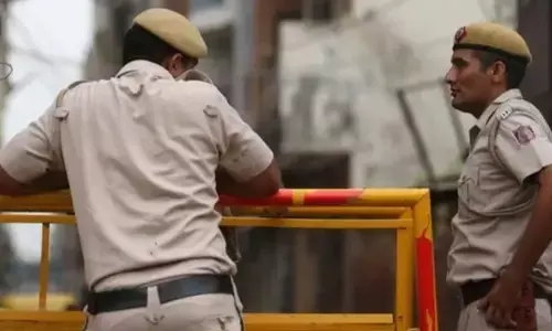 गोविंदपुरी में आपसी लड़ाई में महिला ने अपनी ही बालकनी से लगा दी छलांग