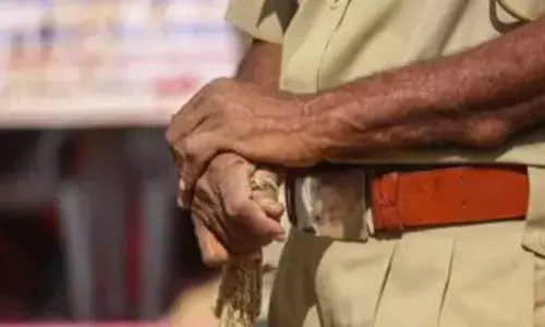 मुरादाबाद में कांग्रेस पार्षद ने भाजपा की महिला और उनके पिता पर किया हमला मुरादाबाद में कांग्रेस पार्षद ने भाजपा की महिला और उनके पिता पर किया हमला