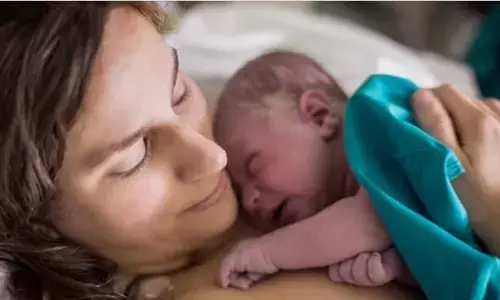 विज्ञान कहता है कि बच्चे को जन्म देने की यही है सही उम्र
