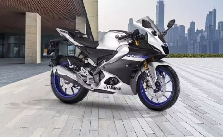 यामाहा R15 V4: सिर्फ 5000 रुपये में पाएं ये बाइक!