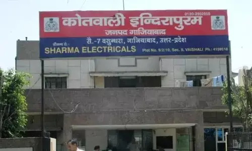 गाजियाबाद में पिता और बेटी की संदिग्ध मौत से हड़कंप गाजियाबाद में पिता और बेटी की संदिग्ध मौत से हड़कंप