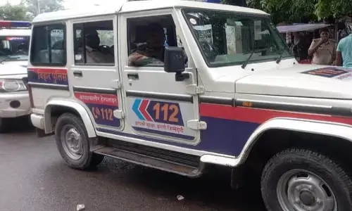 बिहार में महिला को बेरहमी से पीट-पीटकर मार डाला गया ,आंखें काट ली गईं, गुप्तांगों को कर दिया गया क्षत-विक्षत बिहार में महिला को बेरहमी से पीट-पीटकर मार डाला गया ,आंखें काट ली गईं, गुप्तांगों को कर दिया गया क्षत-विक्षत