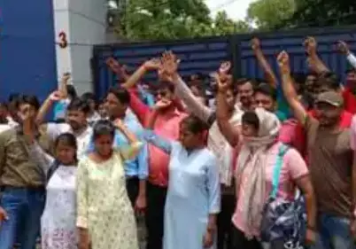 सालों से भर्ती का इंतजार कर रहे छात्र अब मुख्यमंत्री से लगाए हैं गुहार सालों से भर्ती का इंतजार कर रहे छात्र अब मुख्यमंत्री से लगाए हैं गुहार