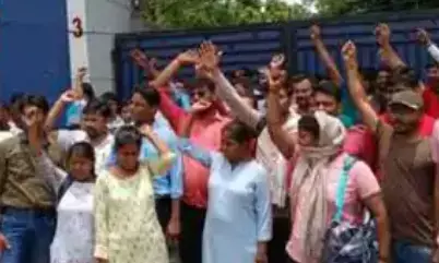 सालों से भर्ती का इंतजार कर रहे छात्र अब मुख्यमंत्री से लगाए हैं गुहार सालों से भर्ती का इंतजार कर रहे छात्र अब मुख्यमंत्री से लगाए हैं गुहार