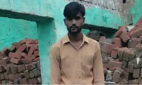 बेरोजगार बुलंदशहर के व्यक्ति को 2.5 करोड़ टर्नओवर वाली कंपनियों के लिए मिला जीएसटी नोटिस बेरोजगार बुलंदशहर के व्यक्ति को 2.5 करोड़ टर्नओवर वाली कंपनियों के लिए मिला जीएसटी नोटिस