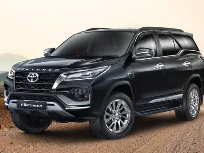 सिर्फ 15 लाख रुपये में मिल रही Toyota Fortuner, डिलीवरी भी मिलेगी तुरंत