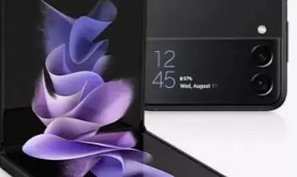 सैमसंग गैलेक्सी जेड फ्लिप 5 बनाम मोटोरोला रेज़र 40 अल्ट्रा: जानिए कौन सा फोल्डेबल स्मार्टफोन आपके लिए है बेहतर