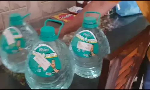 Ghaziabad Breaking News: दूषित पानी से राजनगर एक्सटेंशन की सेवी विला-डे सोसाइटी के निवासी हुए बीमार... Ghaziabad Breaking News: दूषित पानी से राजनगर एक्सटेंशन की सेवी विला-डे सोसाइटी के निवासी हुए बीमार...